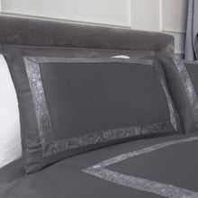 Load image into Gallery viewer, Sienna Crushed Velvet Border Duvet Set - Silver Grey
