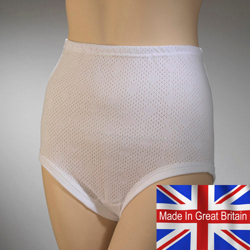 Ladies White Airtex Cuff Legs Briefs