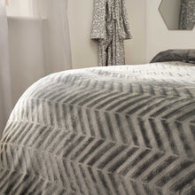 Load image into Gallery viewer, Sienna Herringbone Flannel Fleece Duvet - Charcoal
