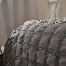 Load image into Gallery viewer, Sienna Square Seersucker Duvet Set - Charcoal
