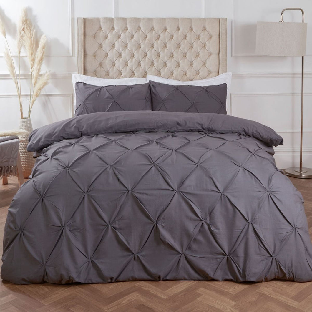 Highams Diamond Pintuck Pinch Pleat Duvet Cover Set - Charcoal