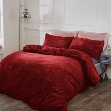 Load image into Gallery viewer, Sienna Teddy Fleece Glitter Duvet Cover Set - Burgundy
