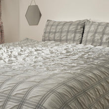 Load image into Gallery viewer, Sienna Square Seersucker Duvet Set - Silver
