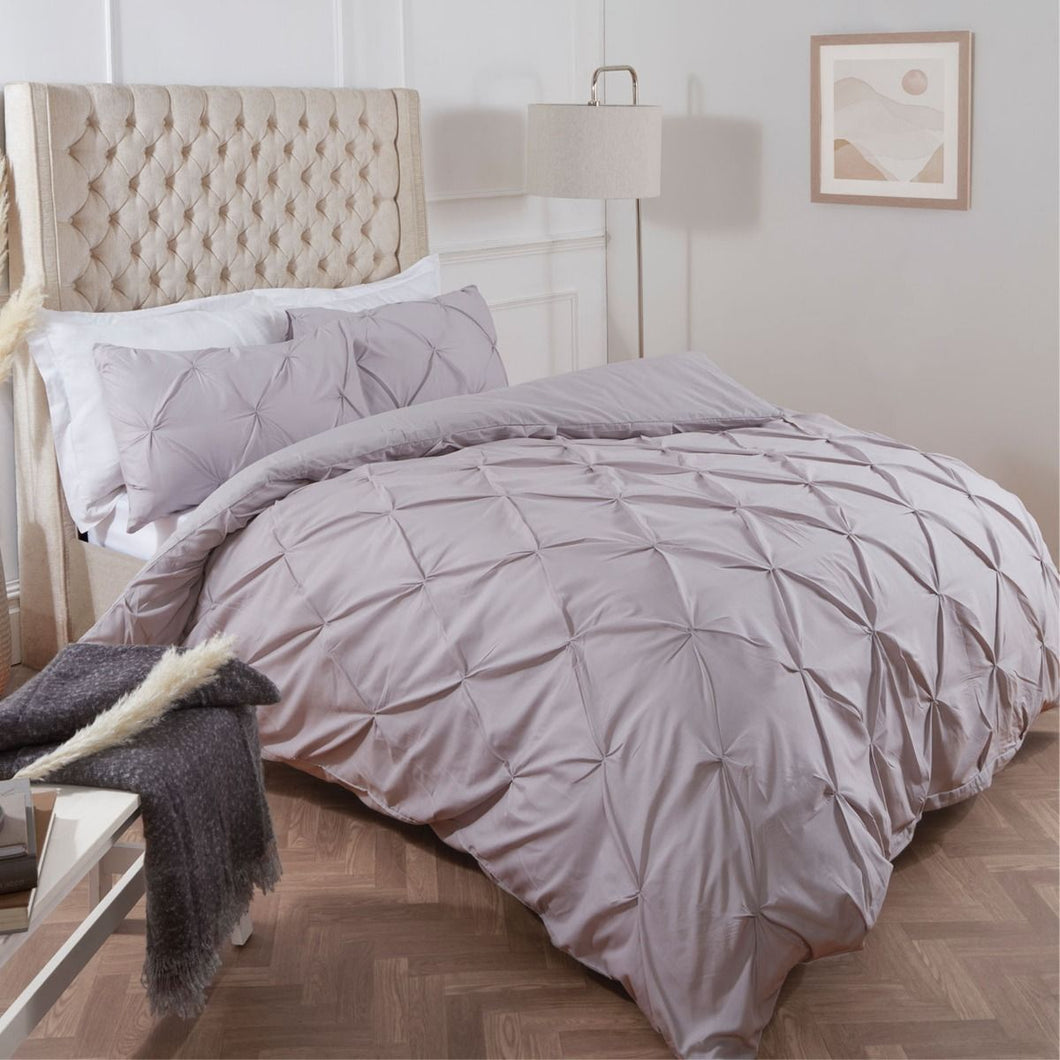 Highams Diamond Pintuck Pinch Pleat Duvet Cover Set - Silver