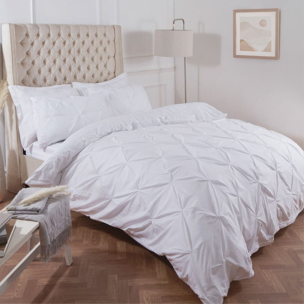 Highams Diamond Pintuck Pinch Pleat Duvet Cover Set, White