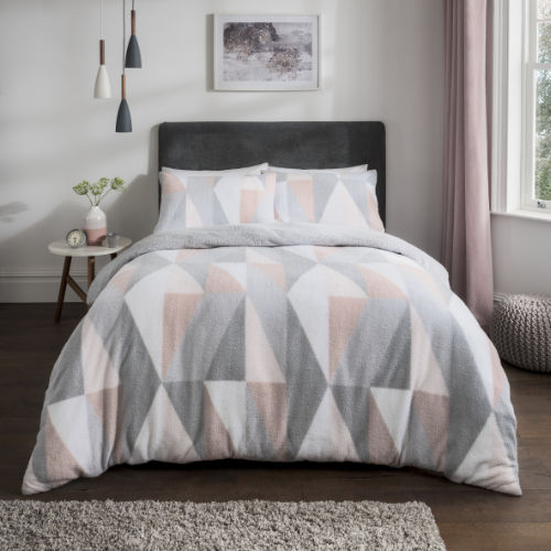 Geo Triangle Teddy Fleece Duvet Set Blush